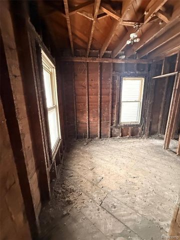 1704 Pingree Street, Detroit, MI 48206