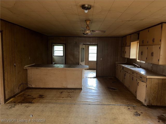 56 W Magazine Street, Booneville, AR 72927