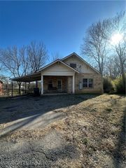 56 W Magazine Street, Booneville, AR 72927