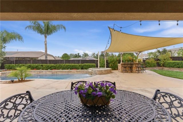 28372 Little Lake Court, Menifee, CA 92585