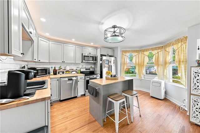 185 Hilton Street, Tiverton, RI 02878