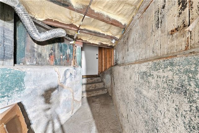 185 Hilton Street, Tiverton, RI 02878