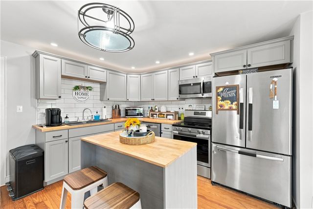 185 Hilton Street, Tiverton, RI 02878