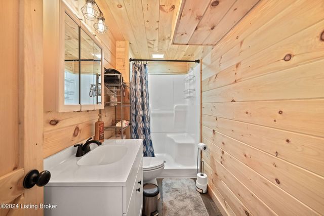 211 Little Cabin Ln, Falls Of Rough, KY 40119