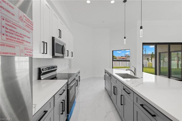 1413 NE 15th TER, Cape Coral, FL 33909