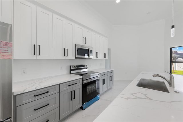 1413 NE 15th TER, Cape Coral, FL 33909