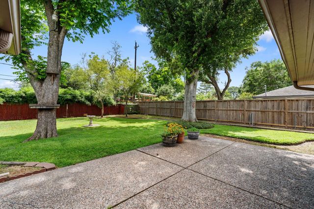 5007 Creekbend Drive, Houston, TX 77035