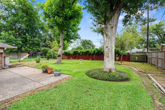 5007 Creekbend Drive, Houston, TX 77035