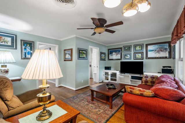 5007 Creekbend Drive, Houston, TX 77035