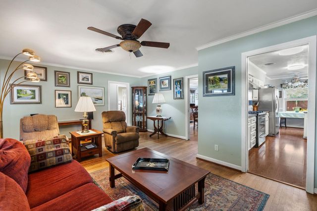 5007 Creekbend Drive, Houston, TX 77035