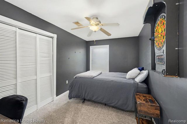 1736 Shoreline Drive, Hartland, MI 48353