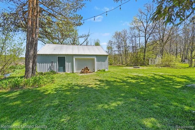 1736 Shoreline Drive, Hartland, MI 48353