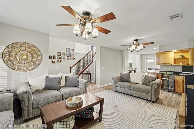 1736 Shoreline Drive, Hartland, MI 48353