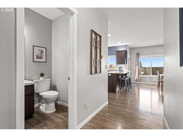 128 FINNEYS Ave, Molalla, OR 97038