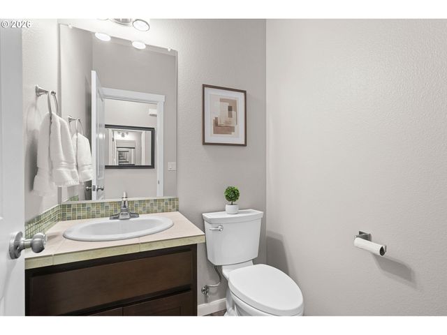 128 FINNEYS Ave, Molalla, OR 97038