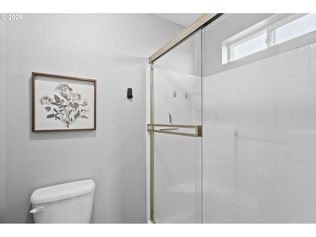 128 FINNEYS Ave, Molalla, OR 97038