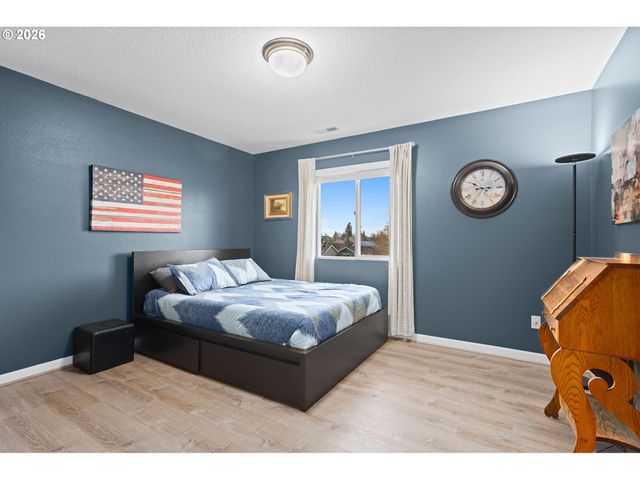 128 FINNEYS Ave, Molalla, OR 97038