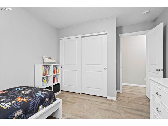 128 FINNEYS Ave, Molalla, OR 97038