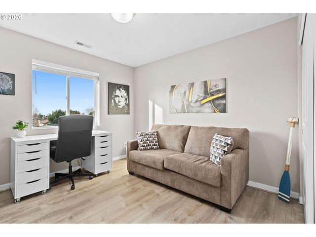 128 FINNEYS Ave, Molalla, OR 97038