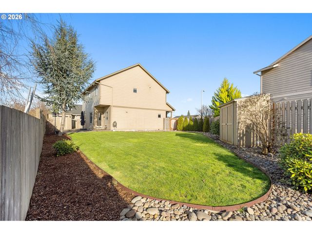 128 FINNEYS Ave, Molalla, OR 97038