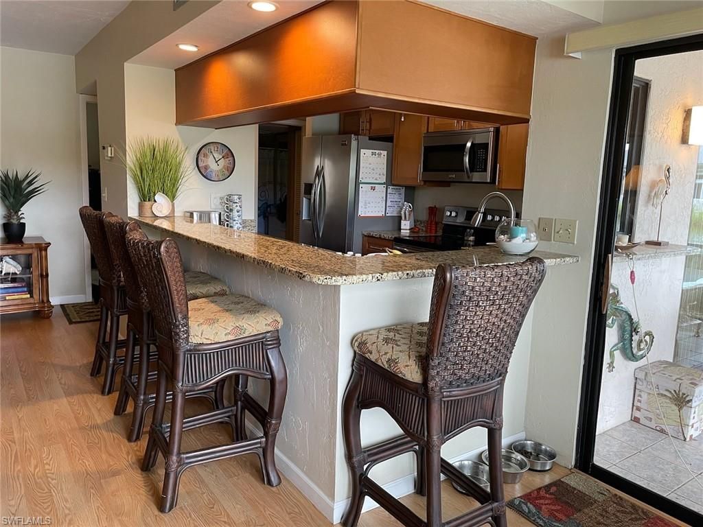5650 Trailwinds DR 111, FORT MYERS, FL 33907 — photo 3