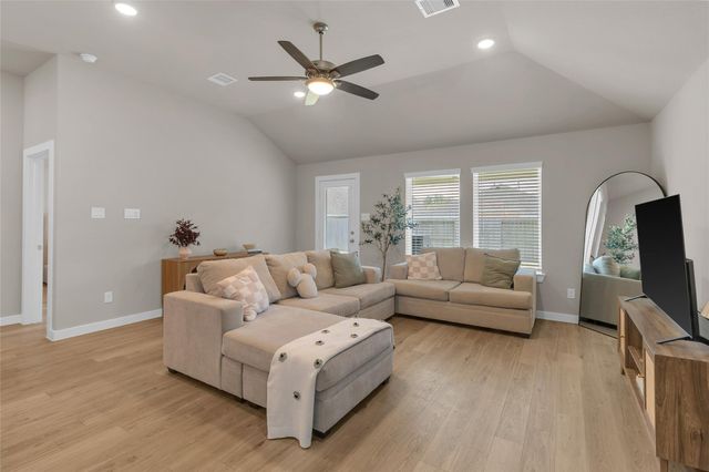 1207 Cavalry Junction Drive, Alvin, TX 77511
