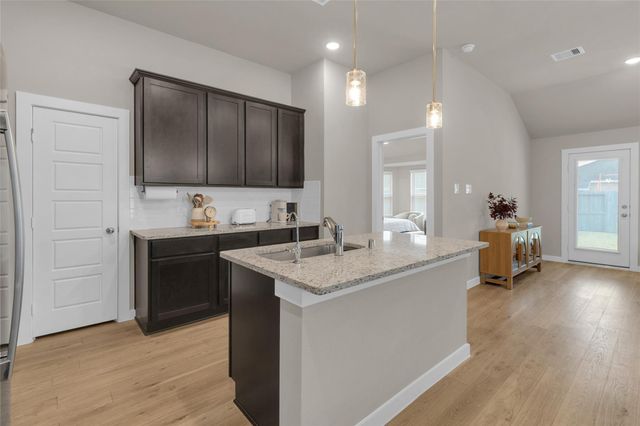 1207 Cavalry Junction Drive, Alvin, TX 77511