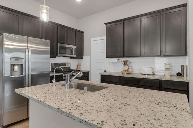 1207 Cavalry Junction Drive, Alvin, TX 77511