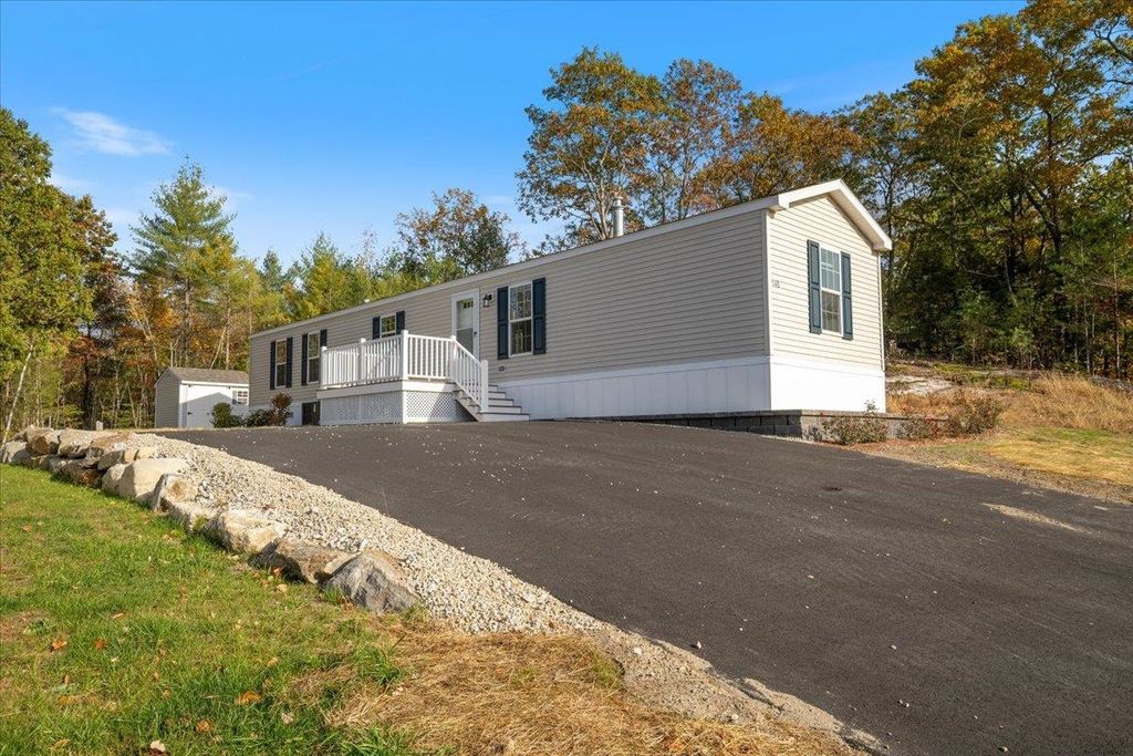 843 High St Trlr 14B, Candia, NH 03034