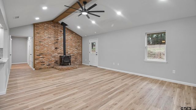 18208 N Lakeview, Troup, TX 75789