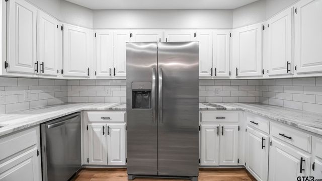 18208 N Lakeview, Troup, TX 75789