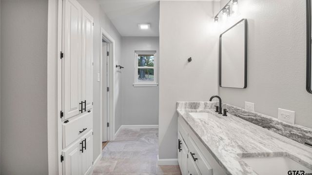 18208 N Lakeview, Troup, TX 75789