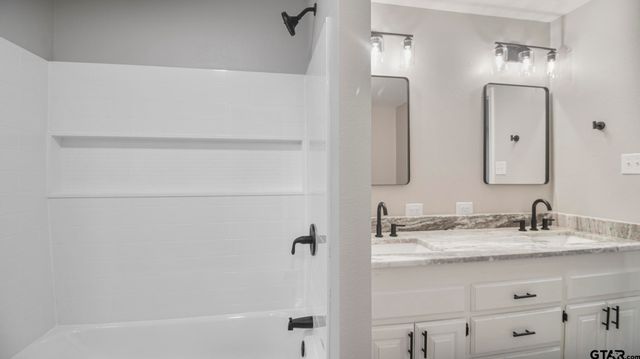 18208 N Lakeview, Troup, TX 75789