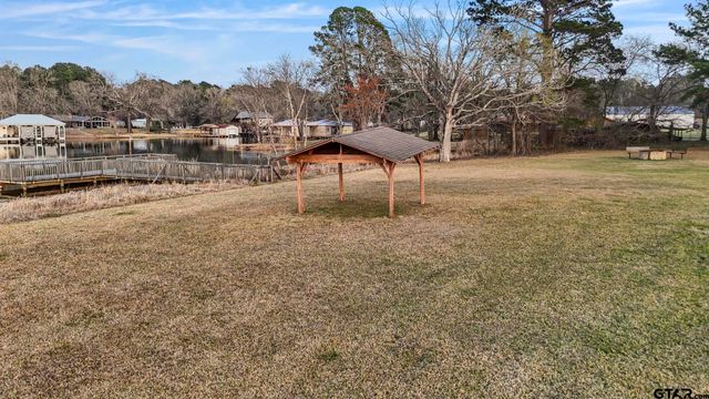 18208 N Lakeview, Troup, TX 75789