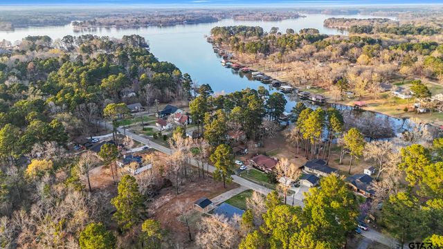 18208 N Lakeview, Troup, TX 75789