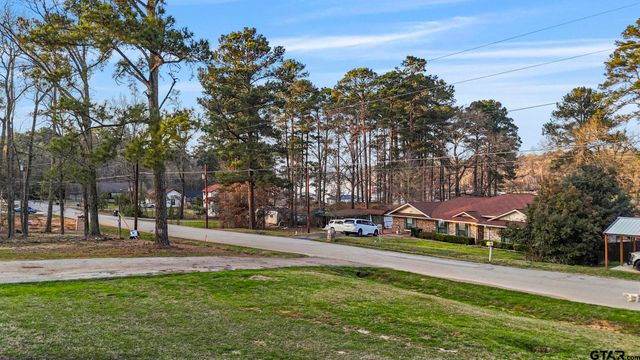 18208 N Lakeview, Troup, TX 75789