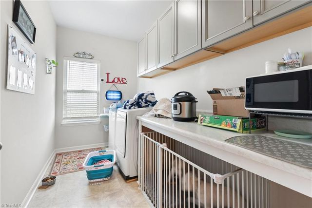 2530 William joseph Lane, High Point, NC 27265