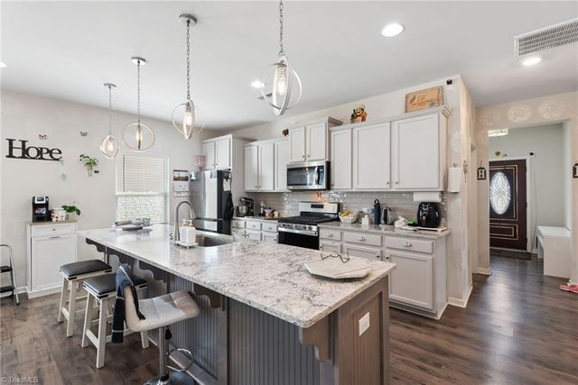 2530 William joseph Lane, High Point, NC 27265
