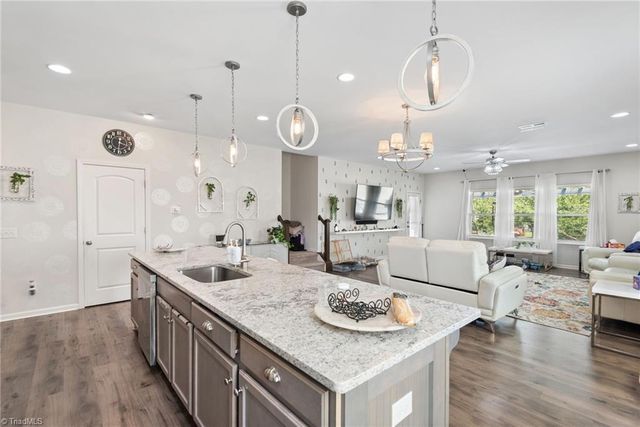 2530 William joseph Lane, High Point, NC 27265