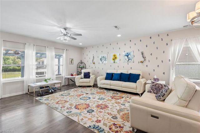 2530 William joseph Lane, High Point, NC 27265