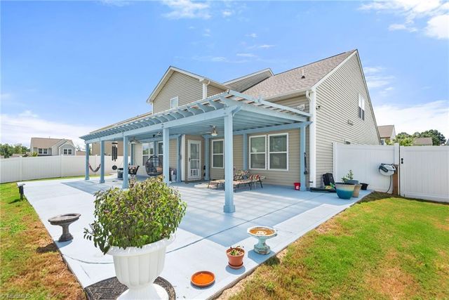 2530 William joseph Lane, High Point, NC 27265