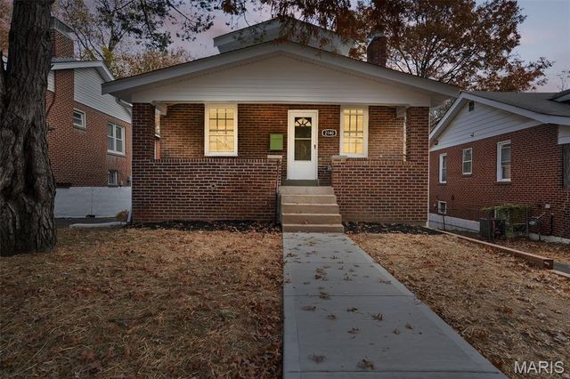 2140 Princeton Place, Richmond Heights, MO 63117