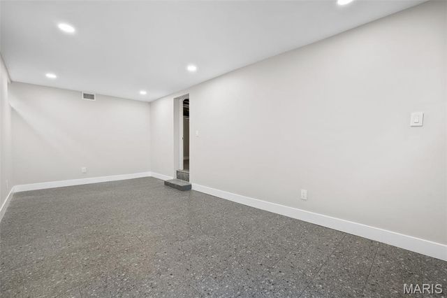 2140 Princeton Place, Richmond Heights, MO 63117