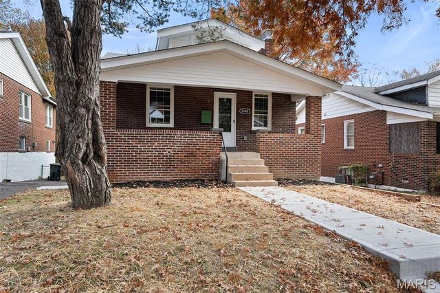 2140 Princeton Place, Richmond Heights, MO 63117