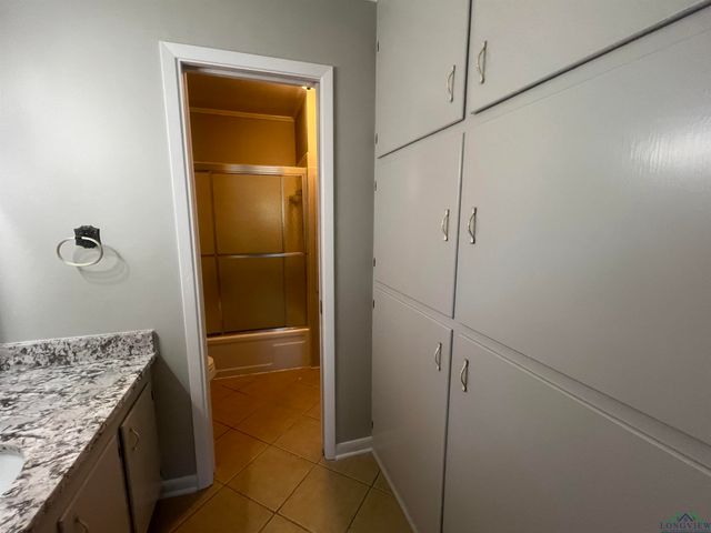 108 Hughes, Marshall, TX 75672