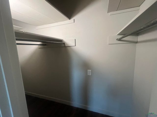 108 Hughes, Marshall, TX 75672