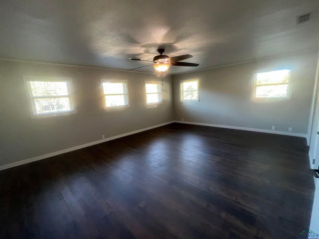 108 Hughes, Marshall, TX 75672