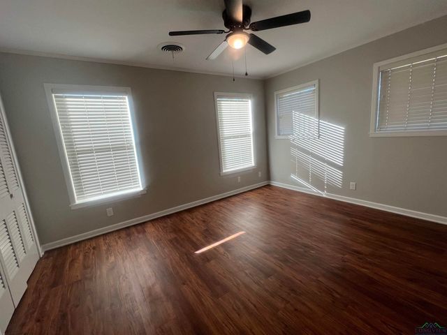 108 Hughes, Marshall, TX 75672