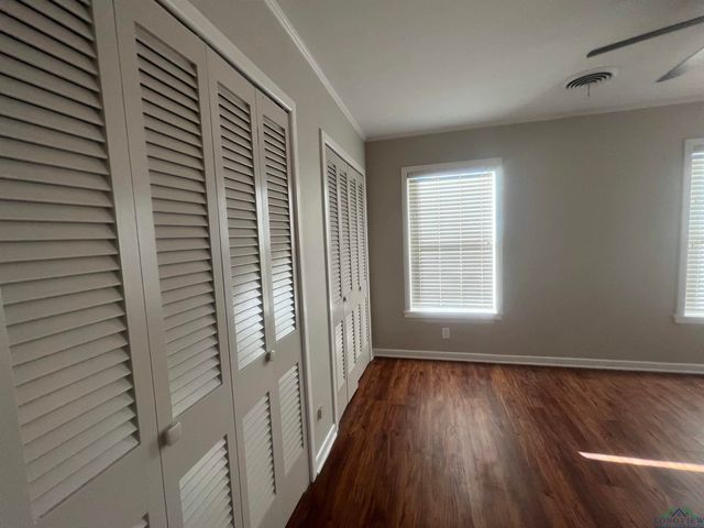 108 Hughes, Marshall, TX 75672