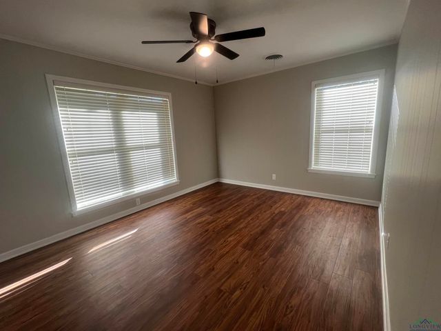 108 Hughes, Marshall, TX 75672